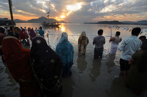 Prataha Smaran Stotram Morning Prayer with Meaning, Mantras For Prarthana with meanings.